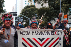 Protesto-indigena-no-centro-da-cidade-do-Rio-de-Janeiro-em-2021-durante-a-pandemia-com-o-objetivo-de-lutar-contra-o-Marco-Temporal.-13