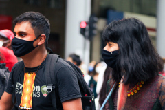 Protesto-indigena-no-centro-da-cidade-do-Rio-de-Janeiro-em-2021-durante-a-pandemia-com-o-objetivo-de-lutar-contra-o-Marco-Temporal.-9